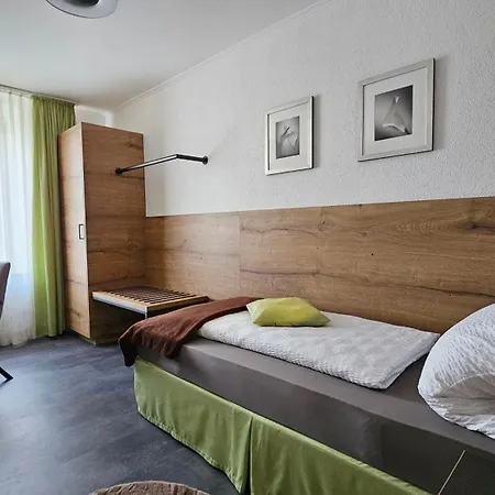 Gasthof Pension Alte Schule 住宿加早餐酒店